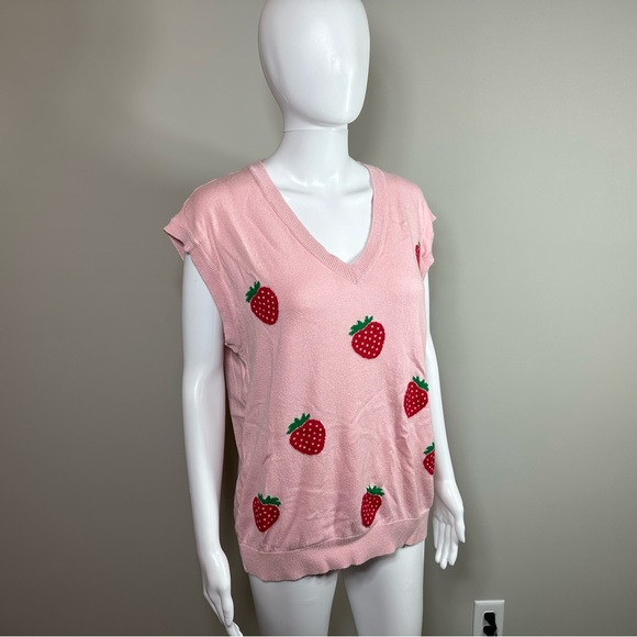 Hot Topic Strawberry Print Knit Sweater Vest - Picture 4 of 6